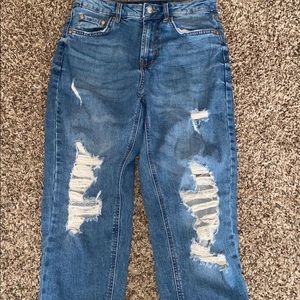 Distressed jean/Capri